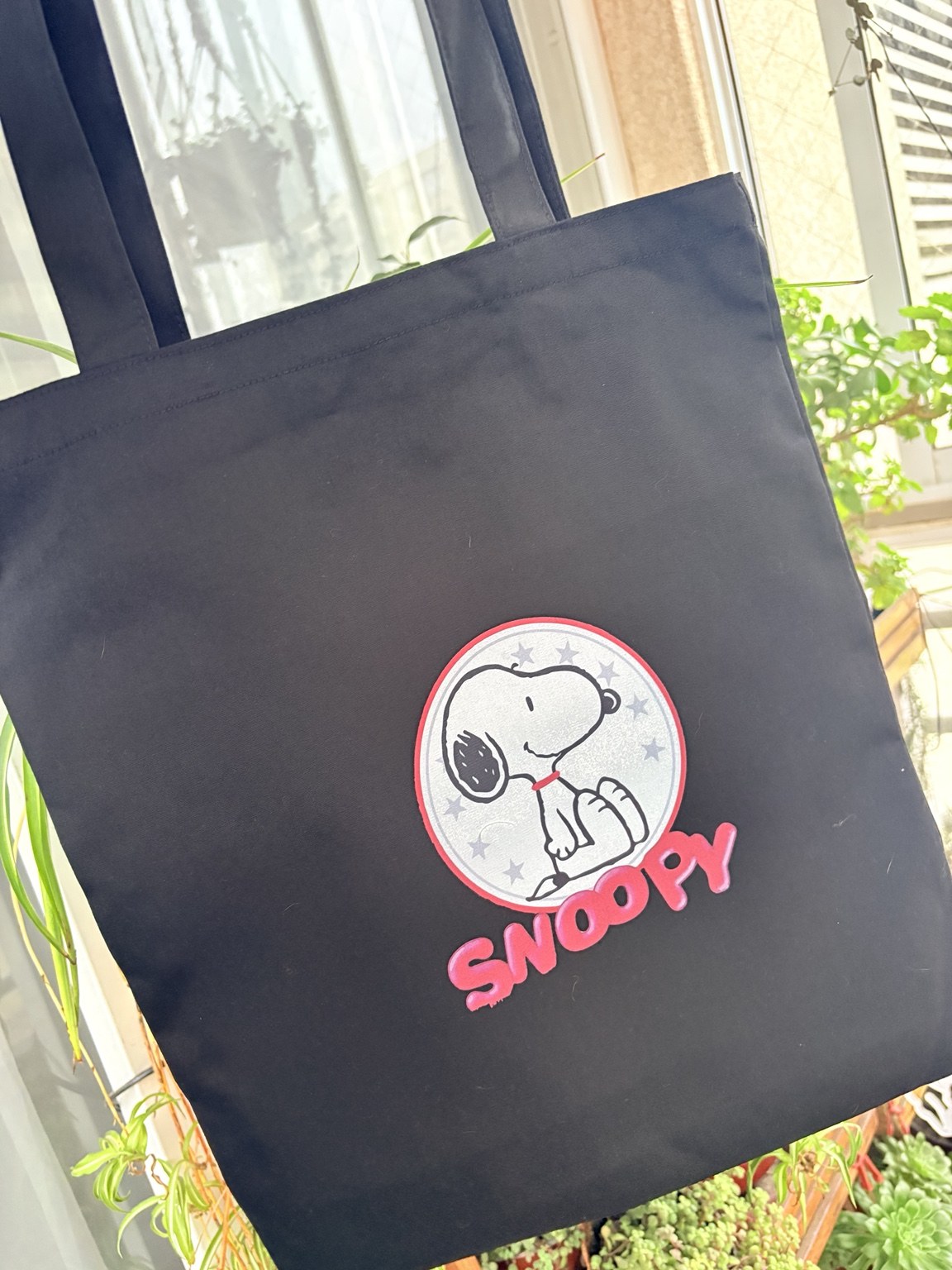 Tote bag negra con Snoopy